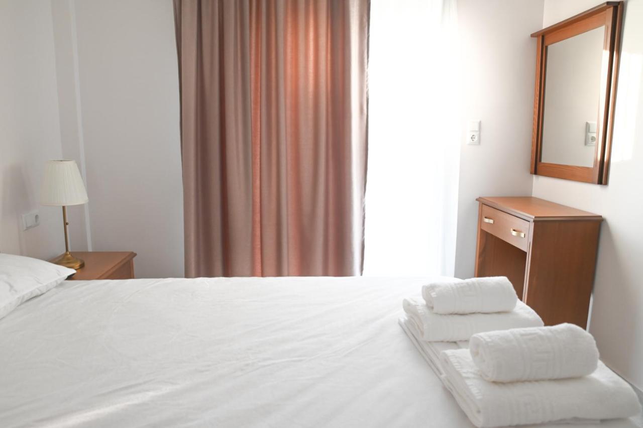 Faidra Apartments Néa Péramos Εξωτερικό φωτογραφία