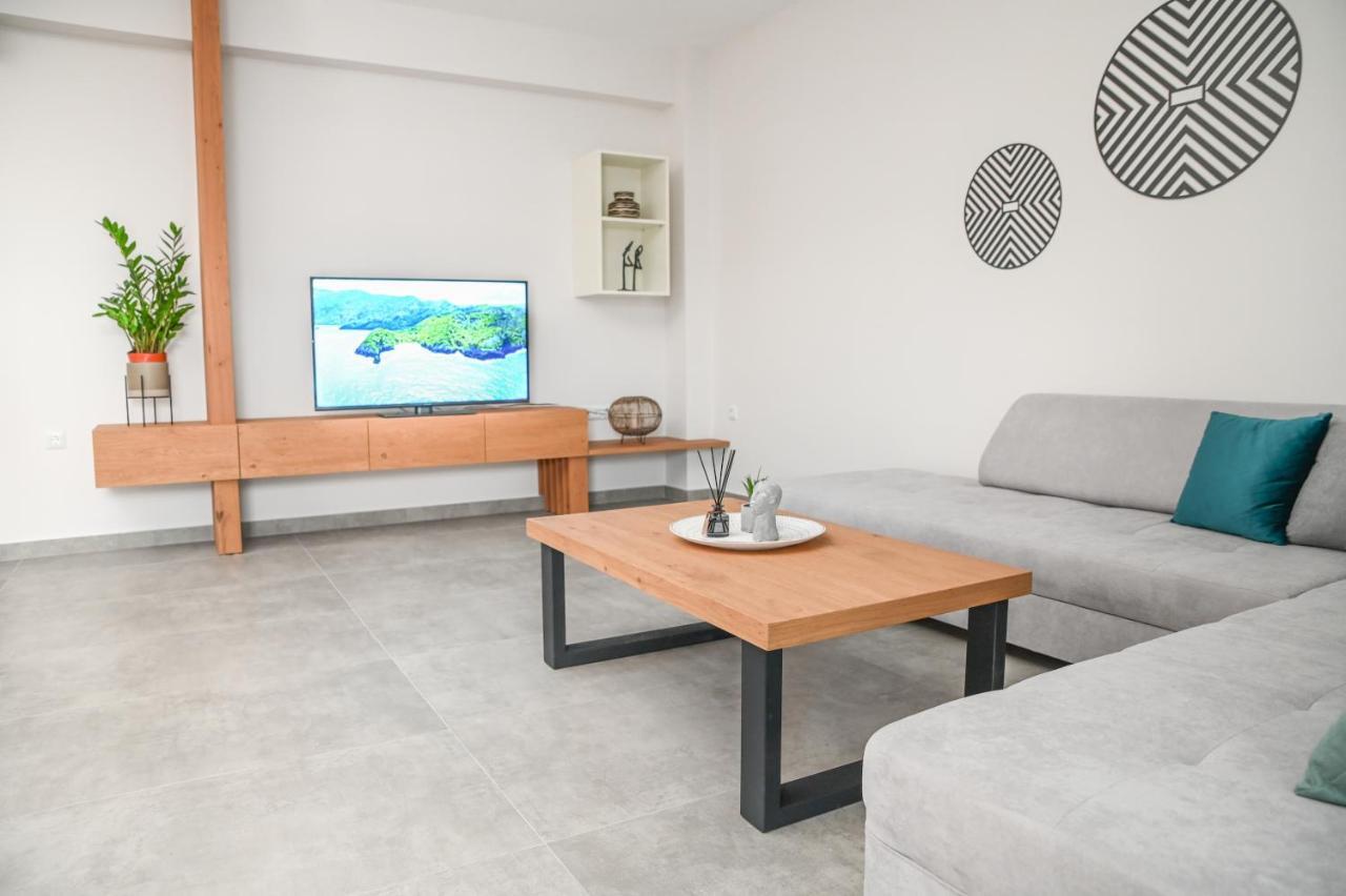 Faidra Apartments Néa Péramos Εξωτερικό φωτογραφία