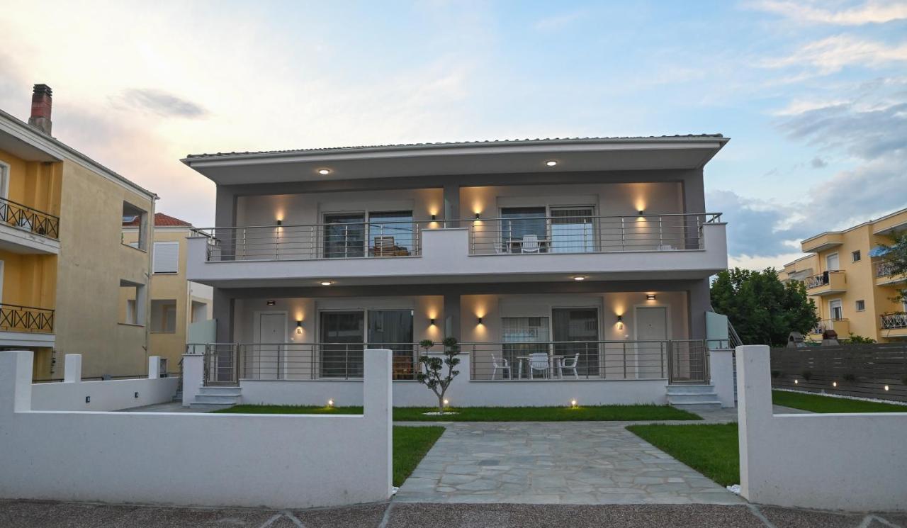 Faidra Apartments Néa Péramos Εξωτερικό φωτογραφία