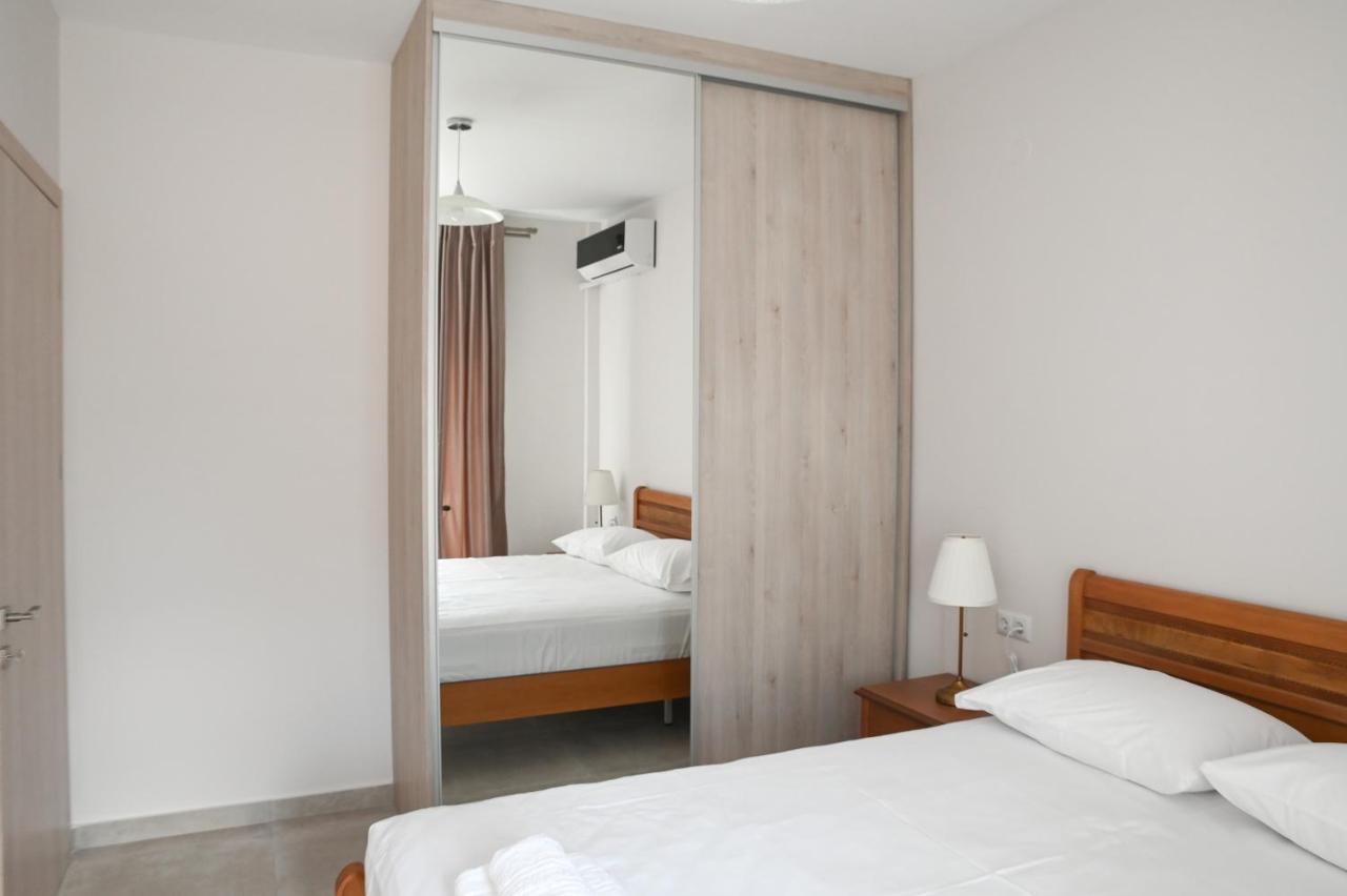 Faidra Apartments Néa Péramos Εξωτερικό φωτογραφία