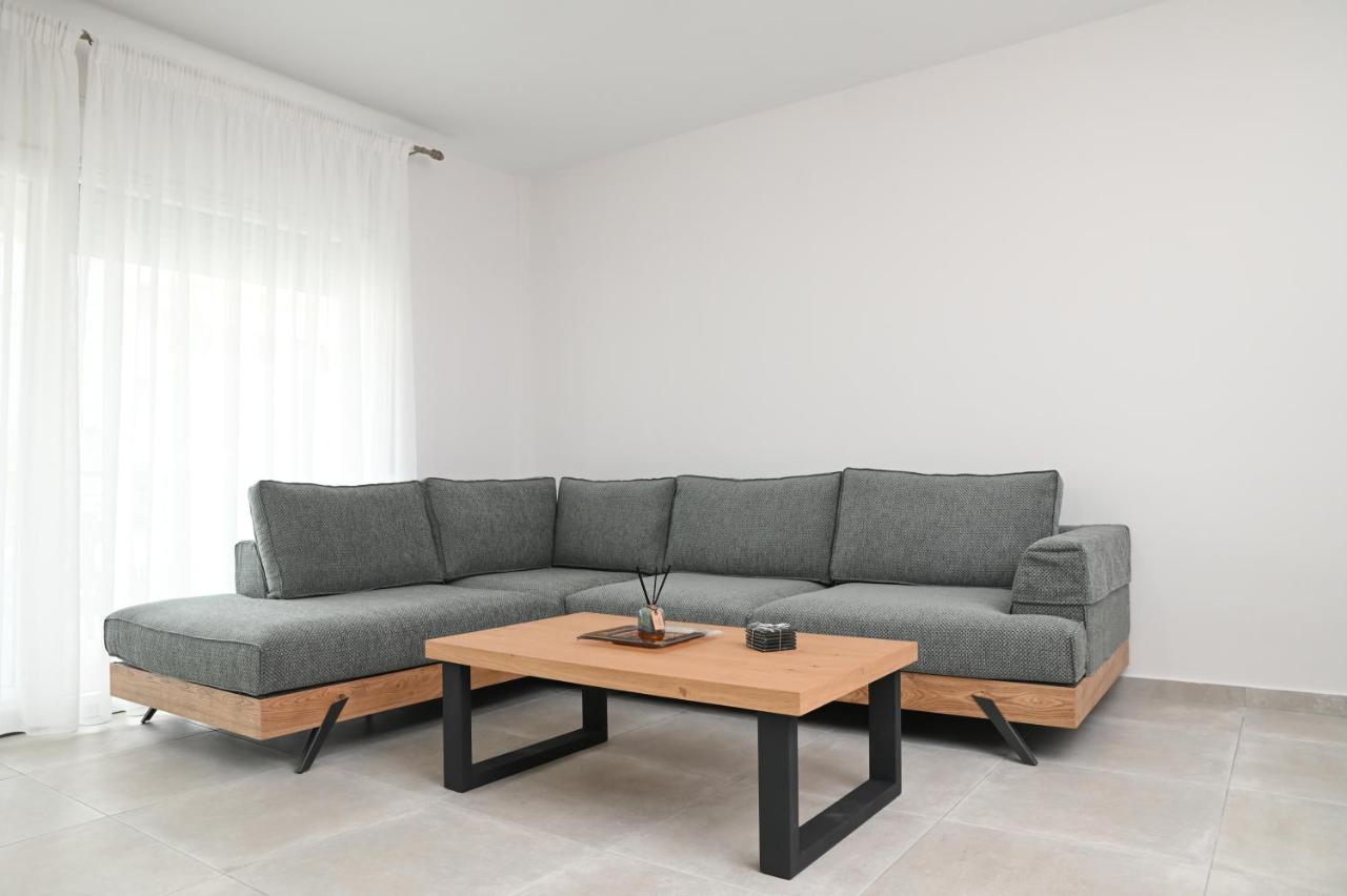 Faidra Apartments Néa Péramos Εξωτερικό φωτογραφία